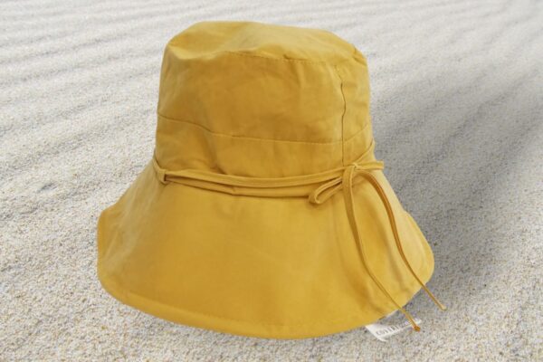 Cappellino Coveri Collection