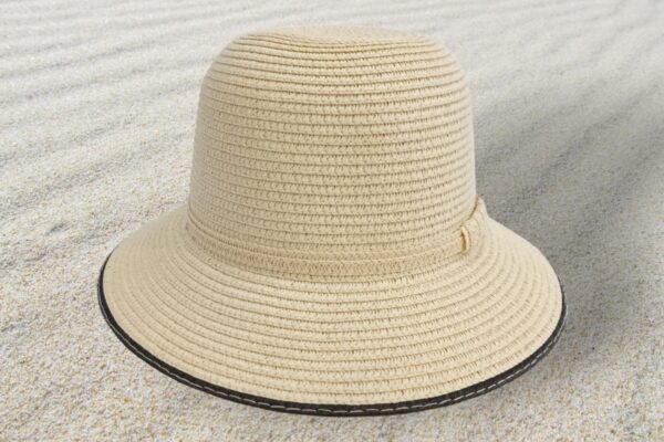 Cappello con falda COVERI COLLECTION