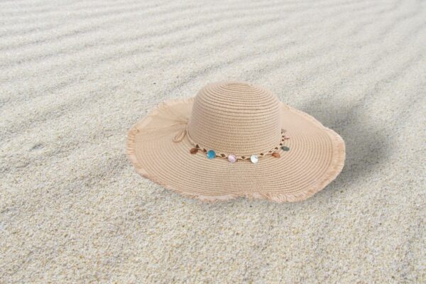 Cappello con falda MOOD